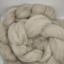 Load image into Gallery viewer, Shetland combed tops - Undyed - Light Grey