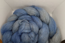 Load image into Gallery viewer, Shetland combed tops - Hand Dyed