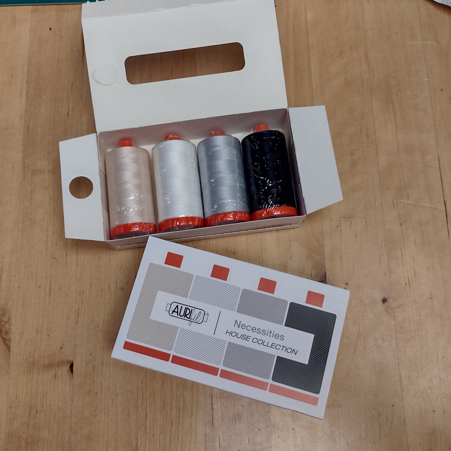 Aurifil - Necessities Box