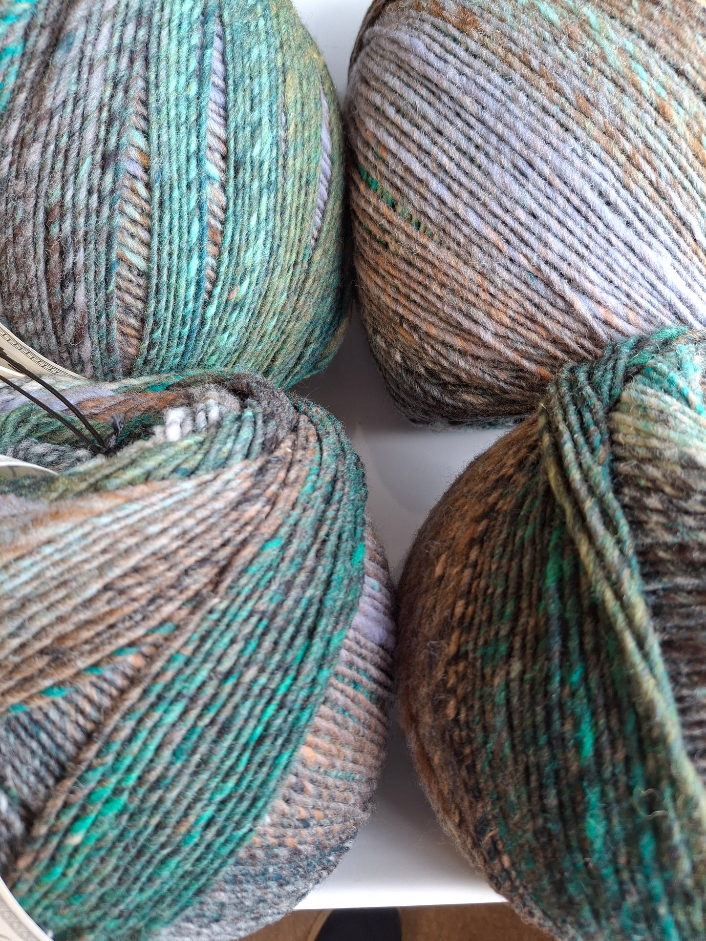 Noro - Dragon Egg - Viola / Ito
