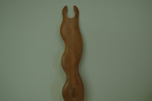 Load image into Gallery viewer, Ashford medium (50cm/20&quot;) wavy shuttle
